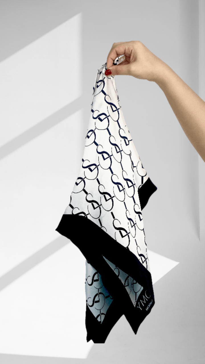 SIGNATURE SILK SCARF